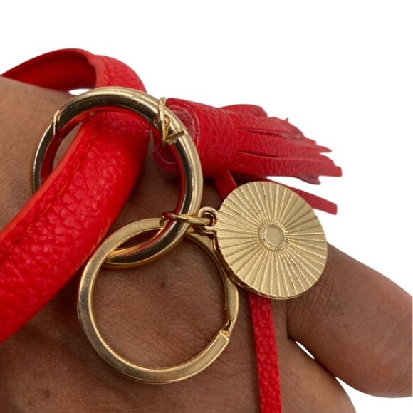 Leather Tassel Bangle Keychain Red With Gold Tone Charms & Rings Wrislet - Picture 2 of 4